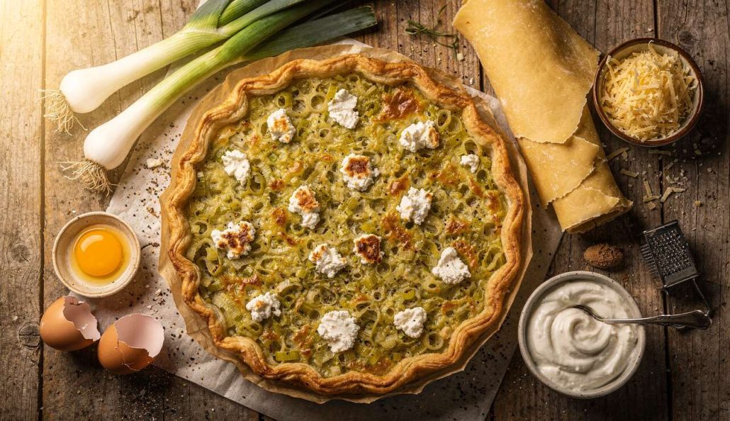 Tarte aux poireaux et fromage de chèvre : recette savoureuse