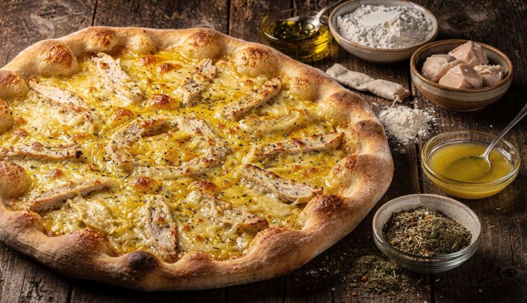 Pizza moelleuse au poulet et moutarde : recette savoureuse
