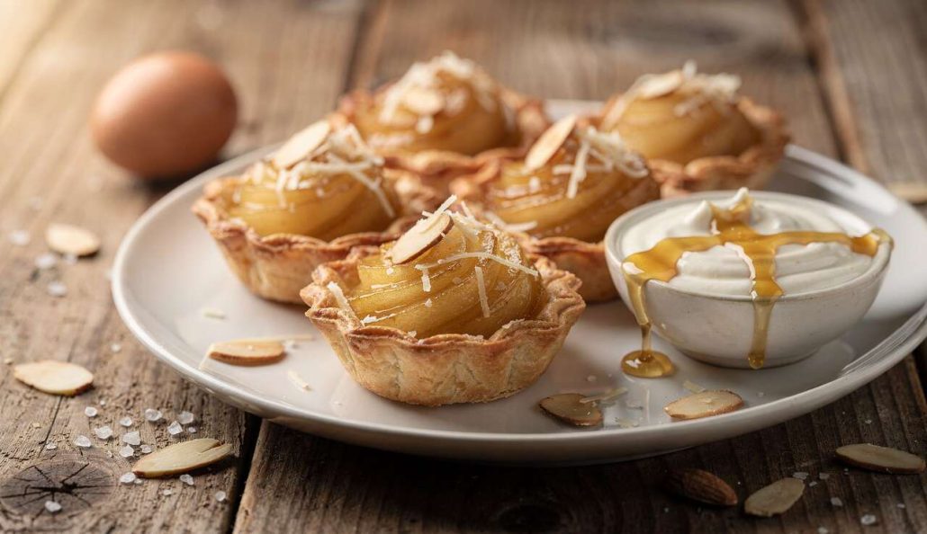 Tartelettes aux poires, grana Padano et amandes : une recette gourmande