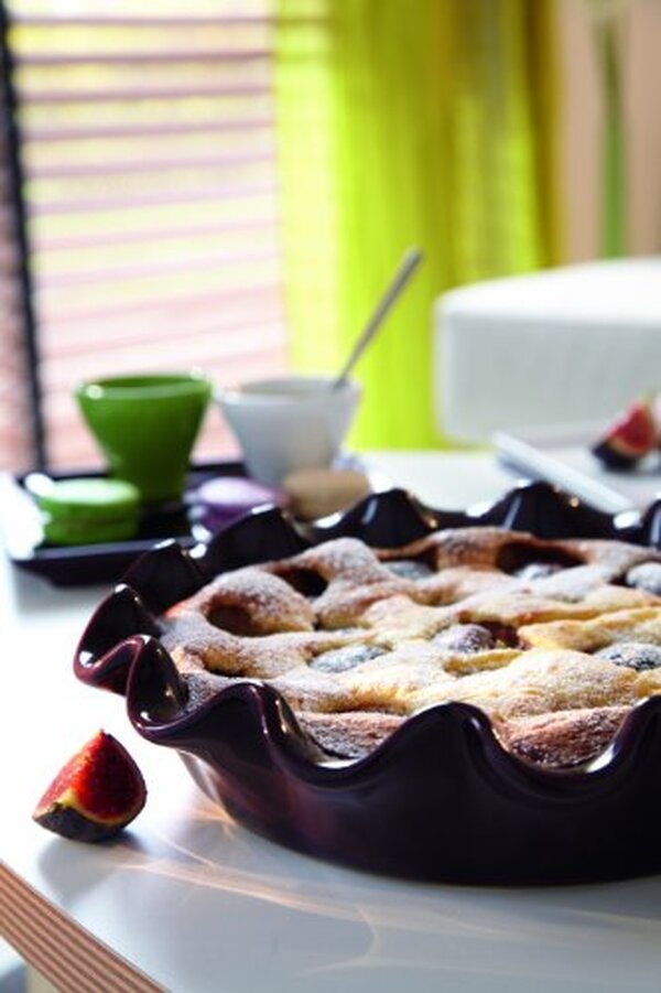 Découvrez notre avis détaillé sur le clafoutis corolle Emile Henry 27 cm : praticité, design et performance en cuisine analysés pour vous