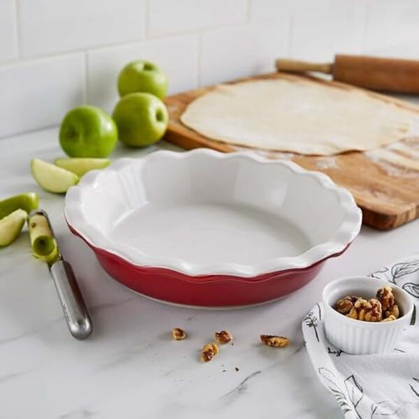 Découvrez notre avis complet sur le plat à tarte rouge 24, 1 cm Sur La Table : qualité, design et performance de ce produit de cuisine incontournable. 